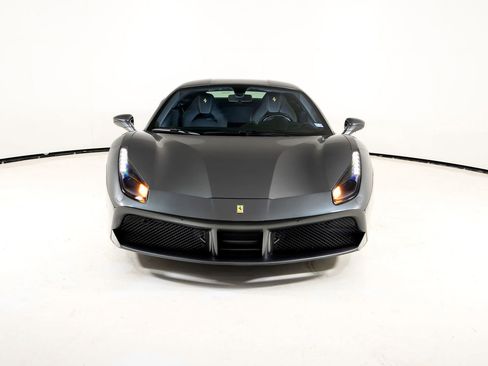 Certified 2018 Ferrari 488 GTB RWD image 9