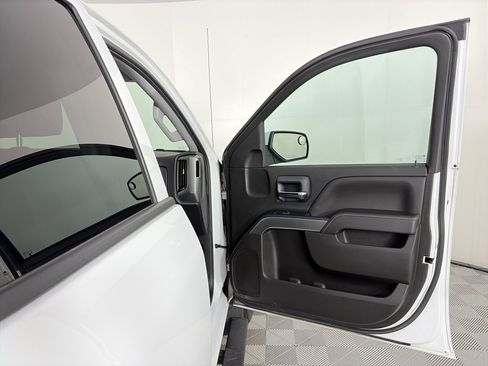 Used 2018 Chevrolet Silverado 1500 LT w/ Texas Edition image 28