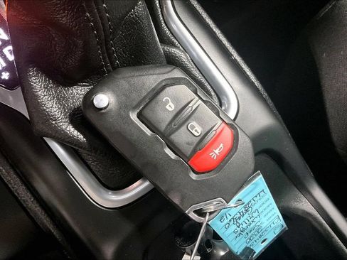 Used 2020 Jeep Wrangler Sport AWD/4WD image 12