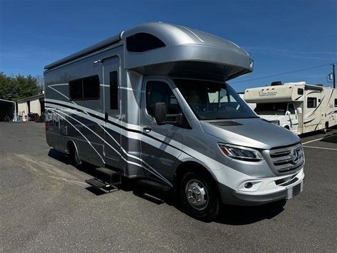 Used 2019 Mercedes-Benz Sprinter 170 image 3