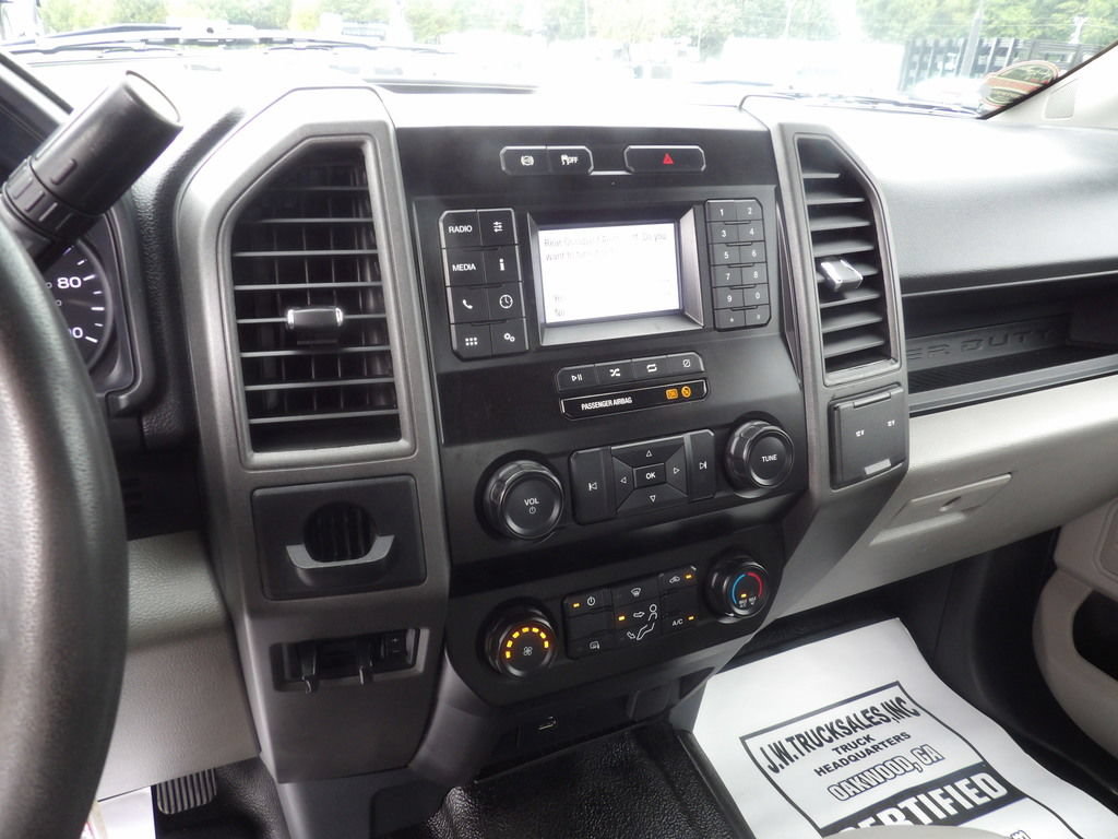 Used 2022 Ford F550 2WD Crew Cab Super Duty w/ Power Equipment Group image 22