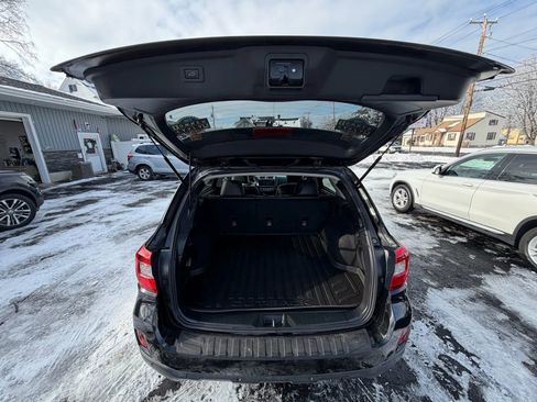 Used 2017 Subaru Outback 2.5i Limited image 17