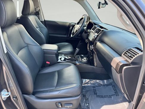 Used 2019 Toyota 4Runner Limited AWD/4WD image 19