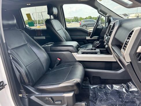 Used 2017 Ford F150 Lariat w/ Equipment Group 502A Luxury AWD/4WD image 11