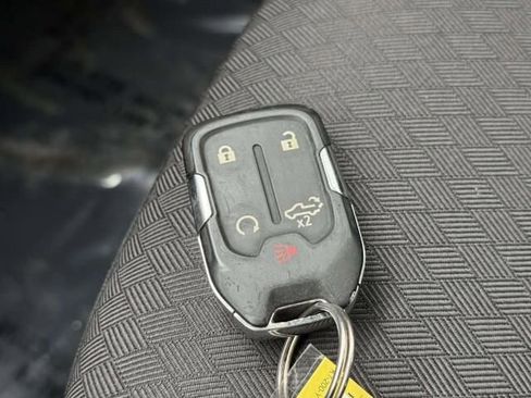 Used 2022 GMC Sierra 2500 SLE w/ SLE Value Package; image 31