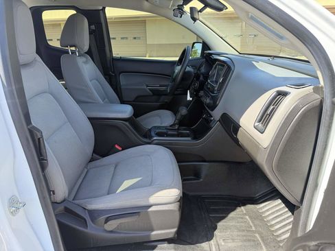 Used 2018 Chevrolet Colorado W/T w/ WT Convenience Package image 19