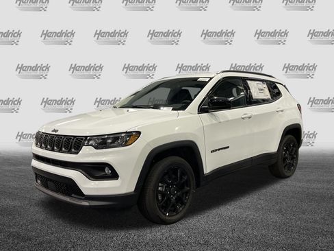 Certified 2026 Jeep Compass Latitude AWD/4WD image 6
