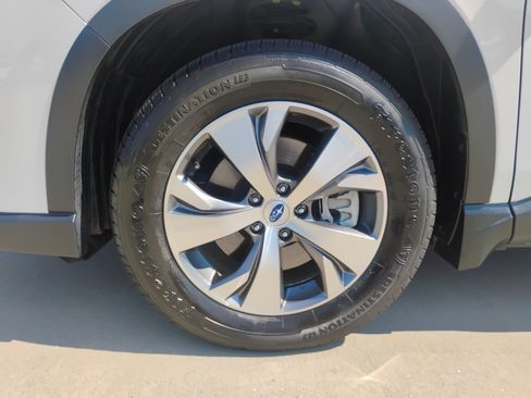 Used 2023 Subaru Ascent Premium w/ Convenience Package AWD/4WD image 31