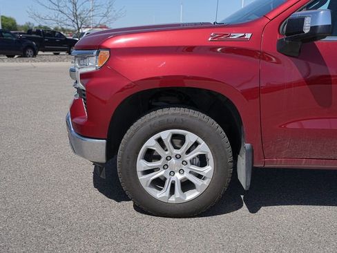 Used 2023 Chevrolet Silverado 1500 LTZ AWD/4WD image 11