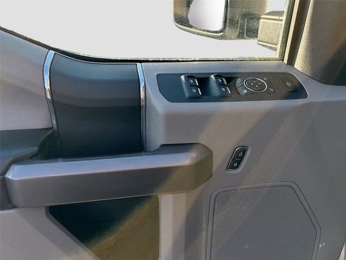 Used 2020 Ford F250 XLT w/ XLT Value Package image 18