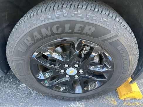 Used 2021 Chevrolet Traverse LT AWD/4WD image 27
