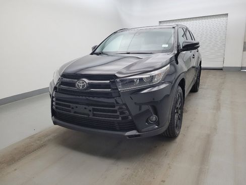Used 2019 Toyota Highlander SE image 15