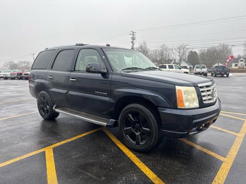 Used 2005 Cadillac Escalade AWD image 4
