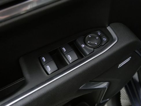 Used 2025 GMC Sierra 1500 Elevation w/ Preferred Package AWD/4WD image 17