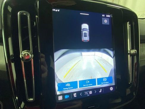 Used 2025 Volvo XC40 B5 Core image 26