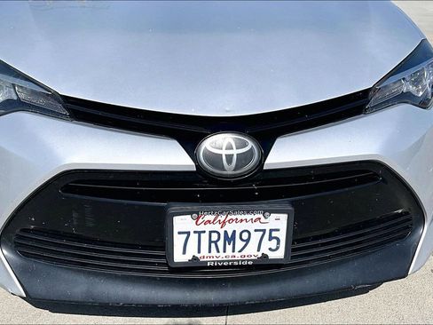 Used 2017 Toyota Corolla XSE FWD image 29