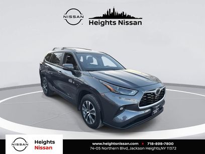 Used 2023 Toyota Highlander XLE