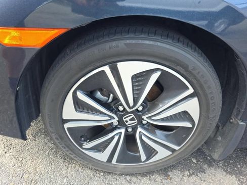 Used 2018 Honda Civic EX-L image 9