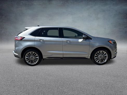 Used 2020 Ford Edge Titanium w/ Equipment Group 301A FWD image 6