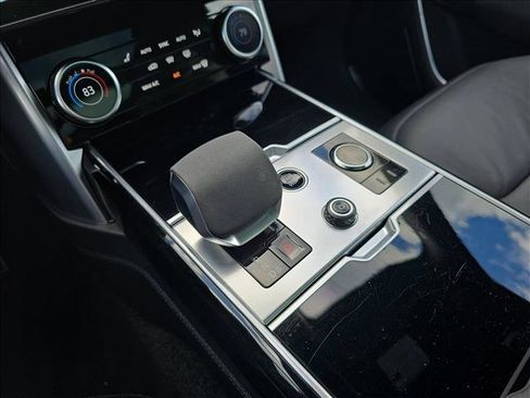 Used 2023 Land Rover Range Rover Long Wheelbase SE image 27