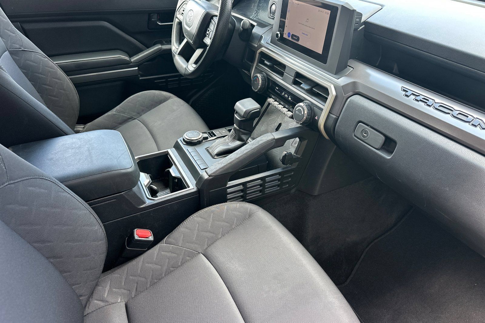 Used 2025 Toyota Tacoma SR5 AWD/4WD image 19