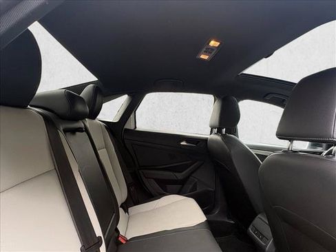 Used 2021 Volkswagen Jetta R-Line FWD image 16