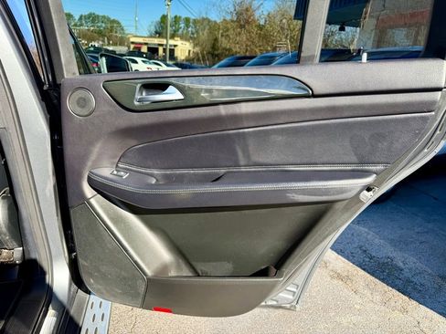 Used 2017 Mercedes-Benz GLS 450 4MATIC image 31