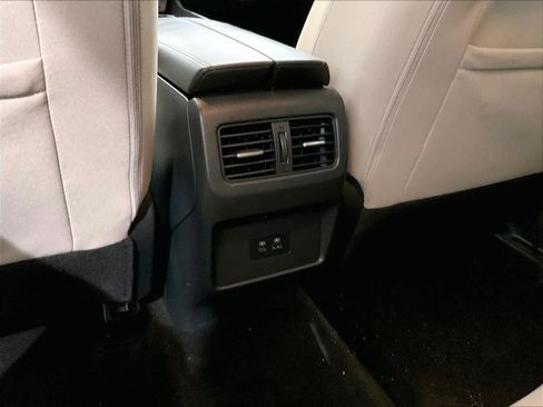 Used 2021 Nissan Rogue SV AWD/4WD image 27