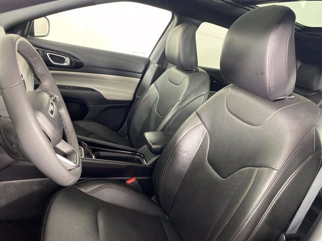 Used 2023 Jeep Compass Limited w/ Elite Group AWD/4WD image 19