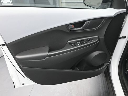 Used 2020 Hyundai Kona SE image 25