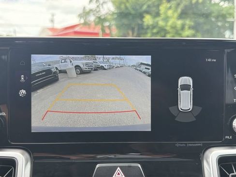 Certified 2023 Kia Sorento S w/ Panoramic Sunroof Package FWD image 17