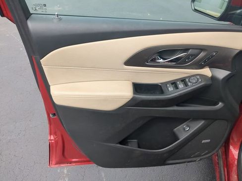 Certified 2023 Chevrolet Traverse Premier image 12