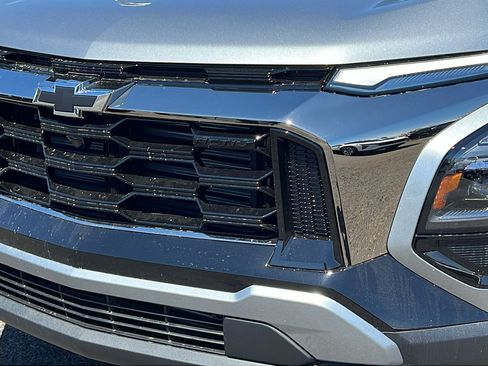 New 2026 Chevrolet Equinox ACTIV AWD/4WD image 9