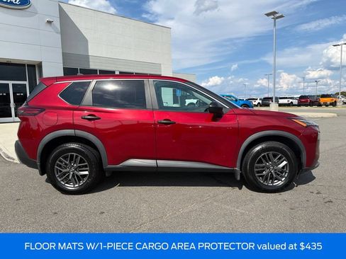 Used 2023 Nissan Rogue S AWD/4WD image 2