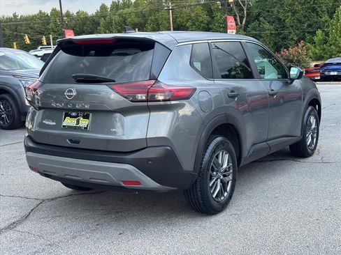 Used 2023 Nissan Rogue S AWD/4WD image 3