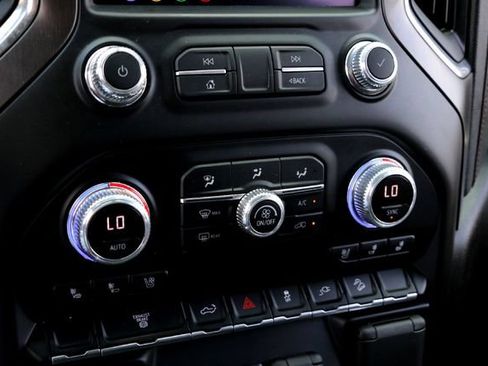 Used 2021 GMC Sierra 2500 AT4 AWD/4WD image 16