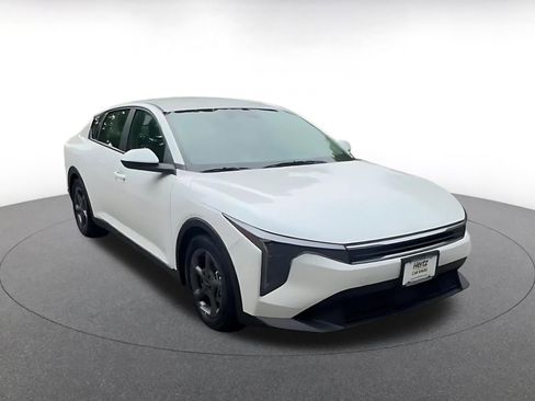 Used 2025 Kia K4 LXS FWD image 3