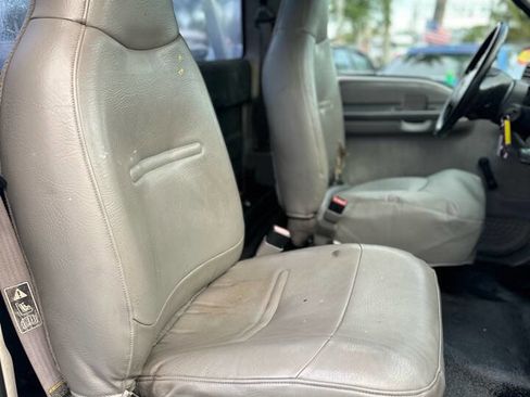 Used 2001 Ford F250 XL image 13