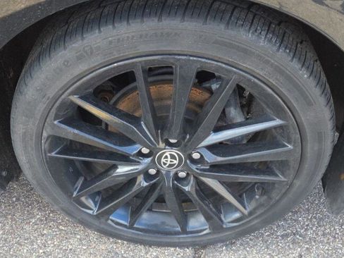 Used 2022 Toyota Camry XSE image 7