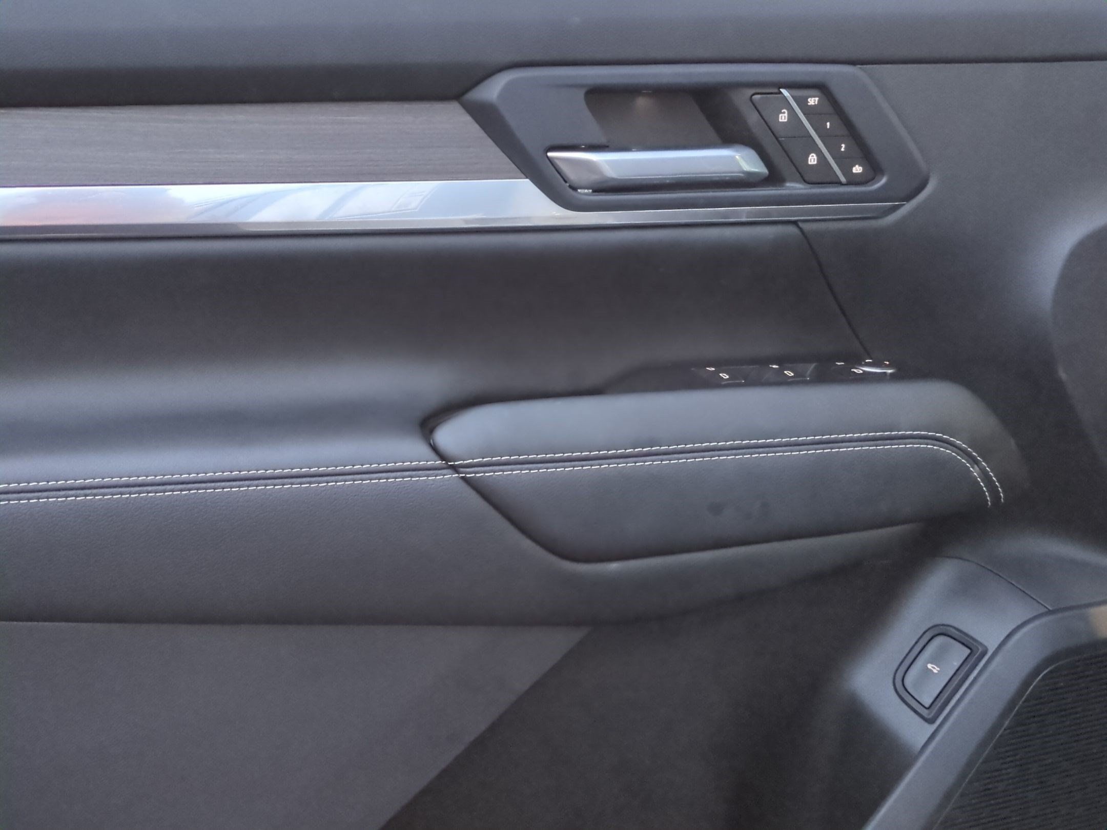 Used 2026 GMC Terrain Denali w/ LPO, Floor Liner Package AWD/4WD image 14