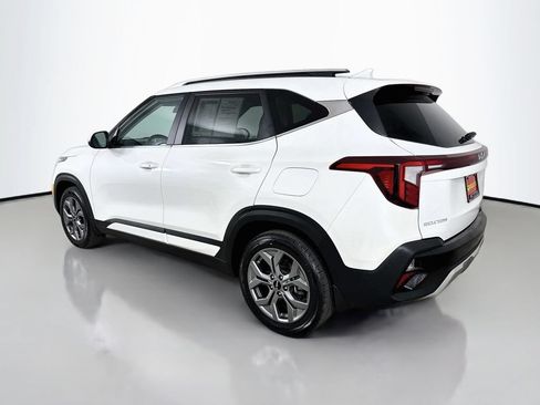 Used 2024 Kia Seltos S AWD/4WD image 6