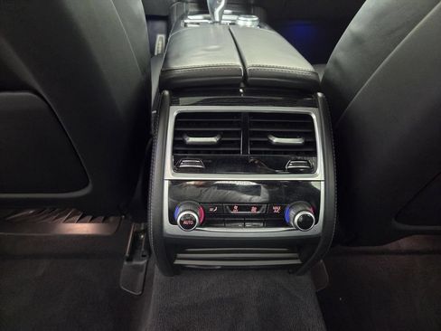 Used 2022 BMW 740i w/ M Sport Package RWD image 26