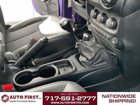 Used 2016 Jeep Wrangler Sahara AWD/4WD image 13
