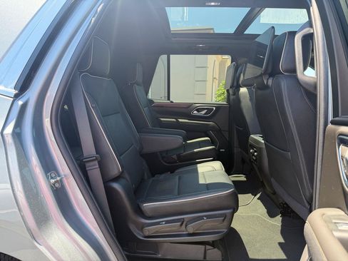 Used 2024 Chevrolet Tahoe Premier RWD image 20