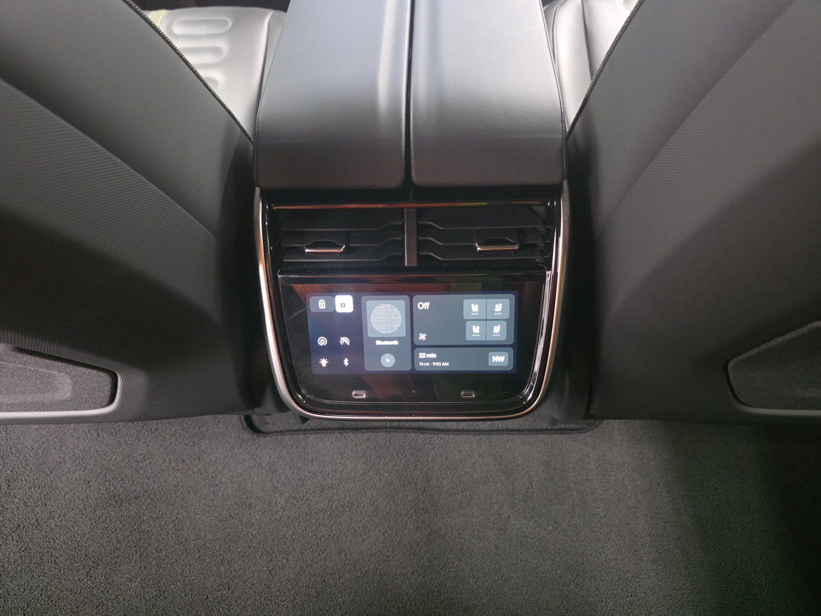 Used 2025 Rivian R1S Adventure Dual AWD/4WD image 30
