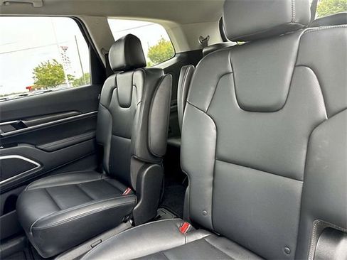 Used 2025 Kia Telluride S FWD image 25