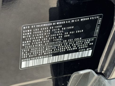 Used 2025 Volkswagen Taos SE FWD image 33