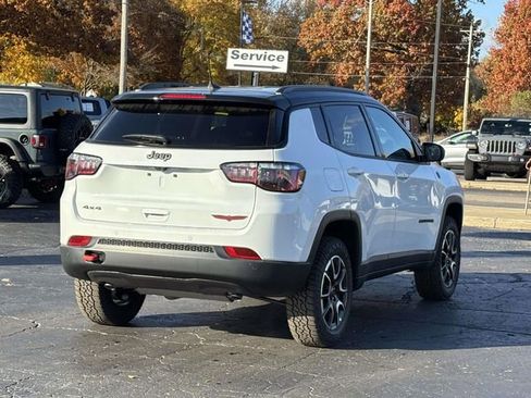 New 2026 Jeep Compass Trailhawk image 30