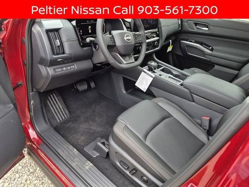 New 2026 Nissan Pathfinder SL w/ SL Premium Package FWD image 10