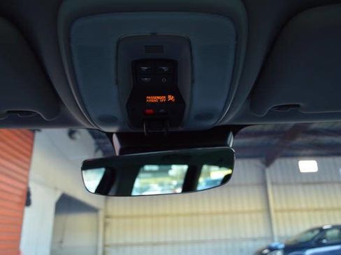 Used 2016 Volvo XC70 T5 Premier w/ Proximity Package image 27